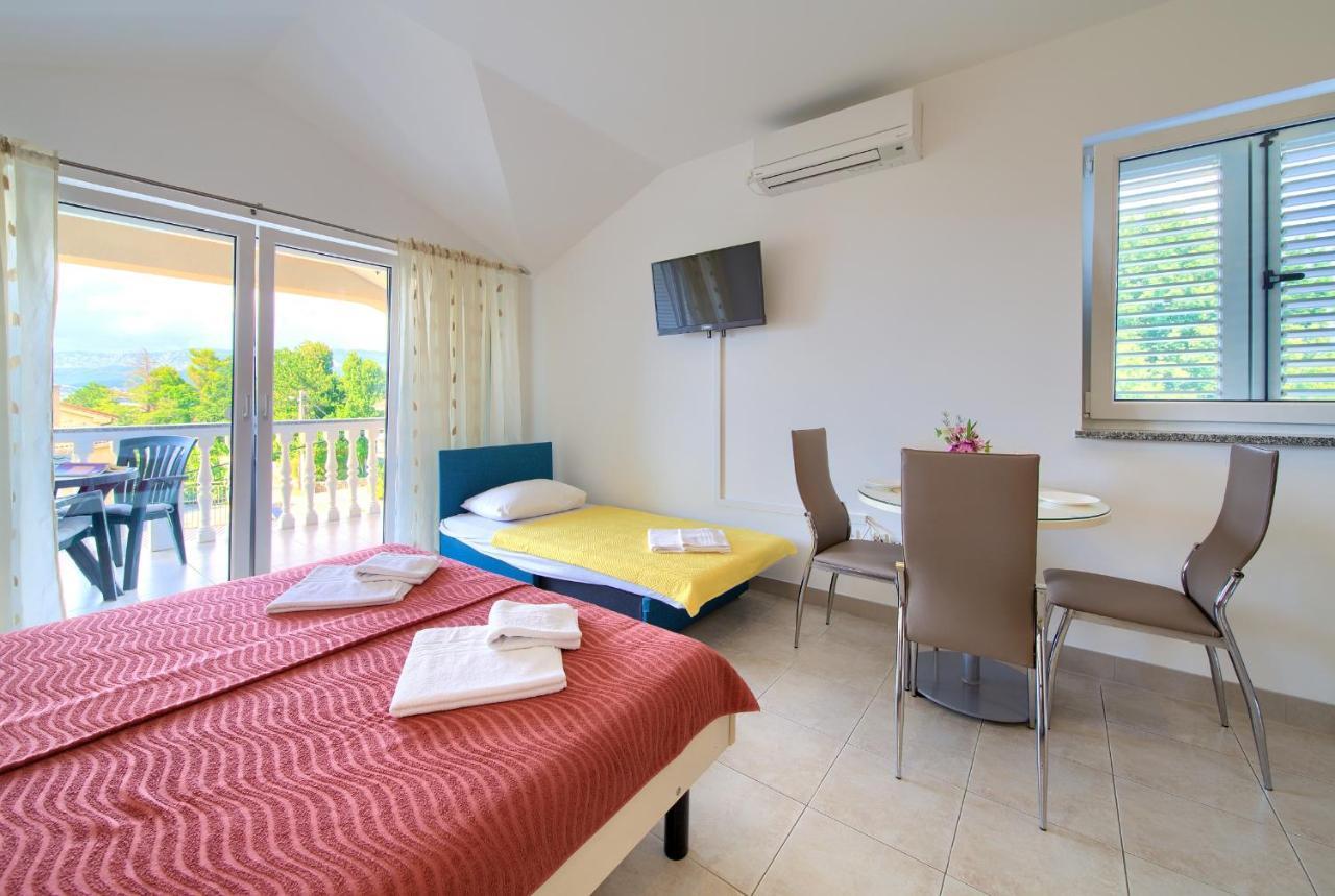 Apartments Ivica Krk Island Šilo Exteriér fotografie