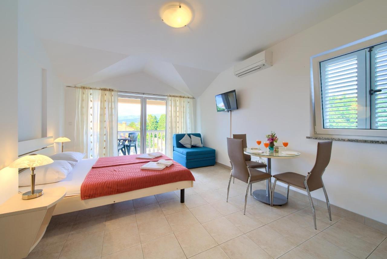 Apartments Ivica Krk Island Šilo Exteriér fotografie