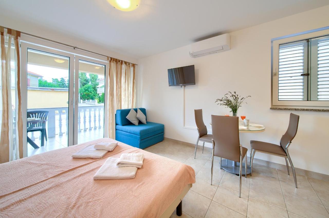 Apartments Ivica Krk Island Šilo Exteriér fotografie