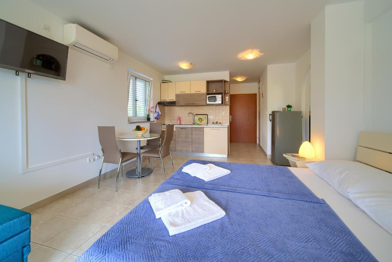 Apartments Ivica Krk Island Šilo Exteriér fotografie