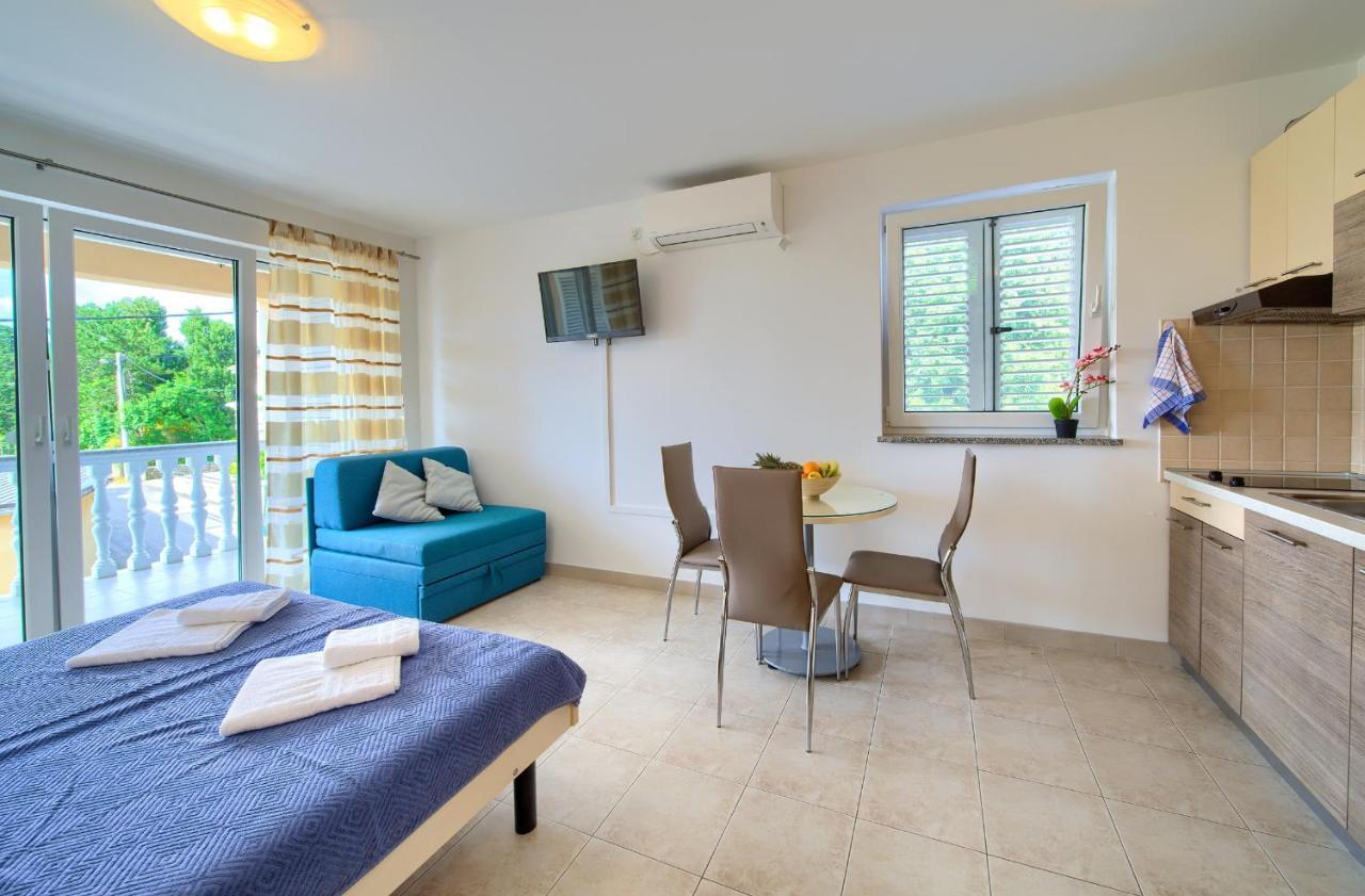 Apartments Ivica Krk Island Šilo Exteriér fotografie